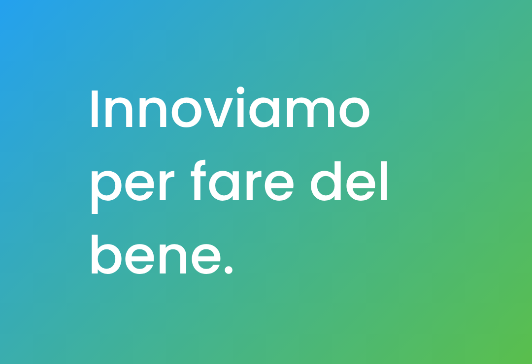Slogan Innoviamo per fare del bene su gradiente blu e verde.